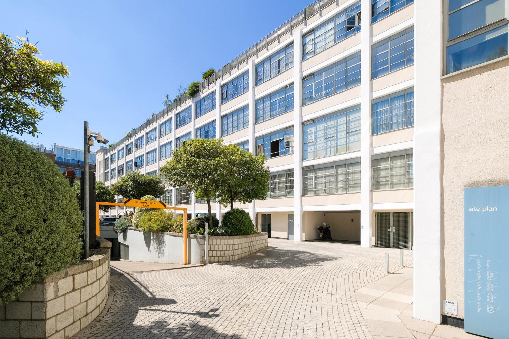 Appartement Lovely 2 Bed Flat In Canal Side Gated Development à Londres Extérieur photo